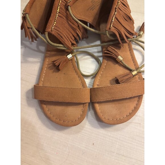 Mia Brown Fringe Gladiator Sandals 7M Tassel Details Gold Accents Open Toe - Picture 5 of 5